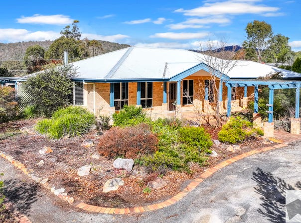 52 Welburn Lane, Tenterfield, NSW 2372