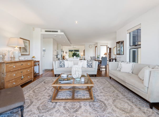 11/802 Glades Drive, Robina, Qld 4226