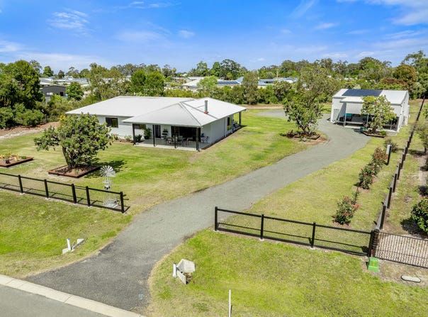 77 Cockatoo Crescent, Poona, Qld 4650