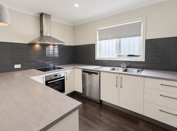 unit 1/39 Bells Parade, Somerset, Tas 7322