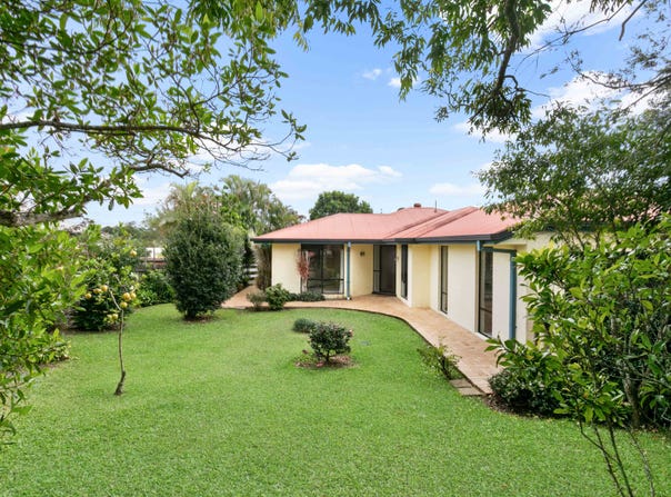 8 Ashgrove Drive, Cooroy, Qld 4563
