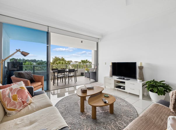 210/41 Harbour Town Drive, Biggera Waters, Qld 4216
