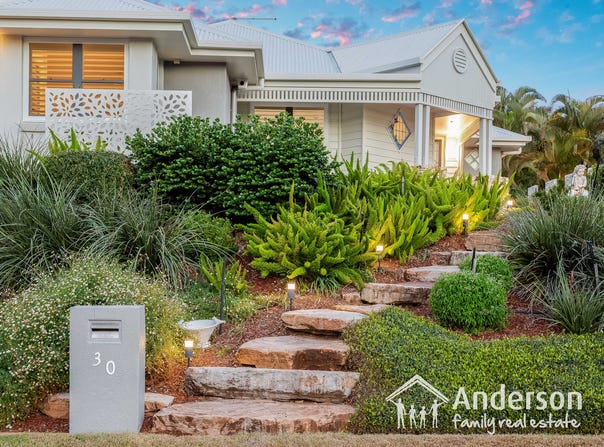 30 Trecarne Street, Bridgeman Downs, Qld 4035