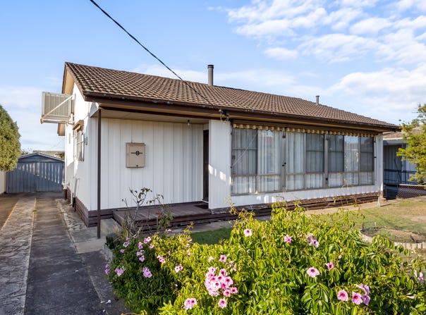 8 Marx Crescent, Ararat, Vic 3377
