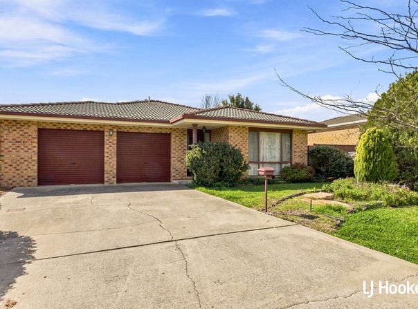 8 Quinlivan Crescent, Dunlop, ACT 2615