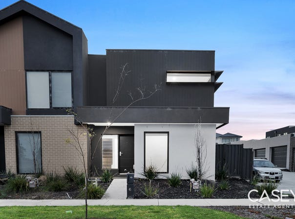 10 Seve Walk, Clyde North, Vic 3978