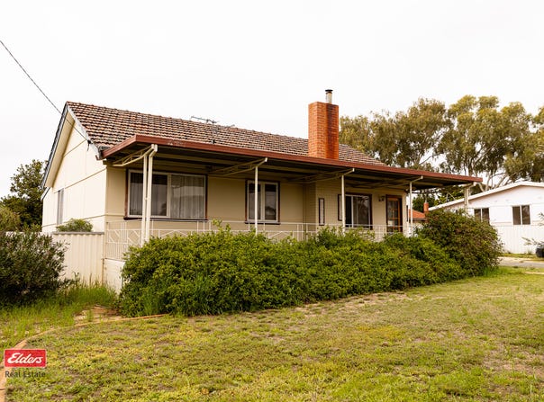 56 South Avenue, Merredin, WA 6415