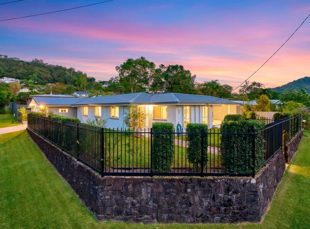 91-93 McManus Street, Whitfield, Qld 4870