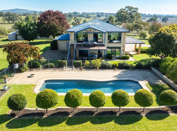 24 Berick Lane, Table Top, NSW 2640