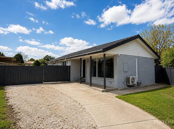 1 Olympia Place, Melton West, Vic 3337
