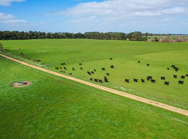 'Glen Rises' 320 Glengleeson West Road, Macarthur, Vic 3286