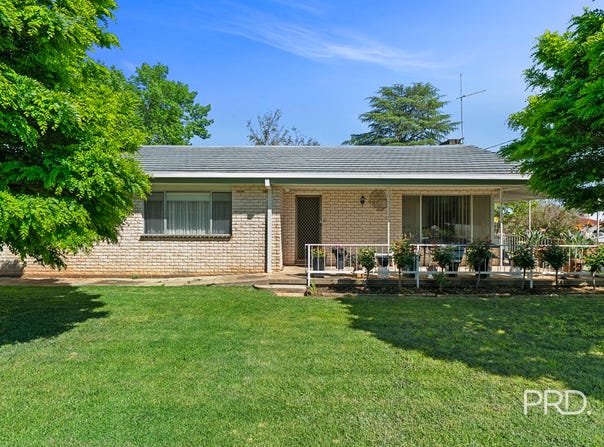 2 Nixon Crescent, Tolland, NSW 2650