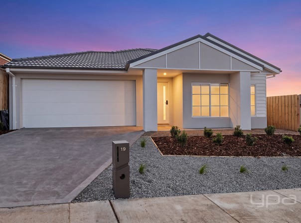 19 Hamish Road, Darley, Vic 3340