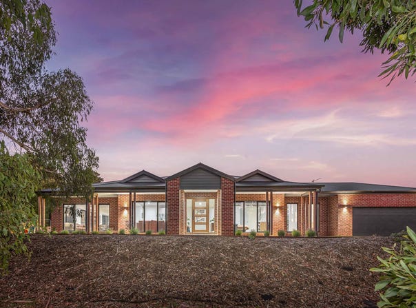 6 Faheys Road, Gordon, Vic 3345