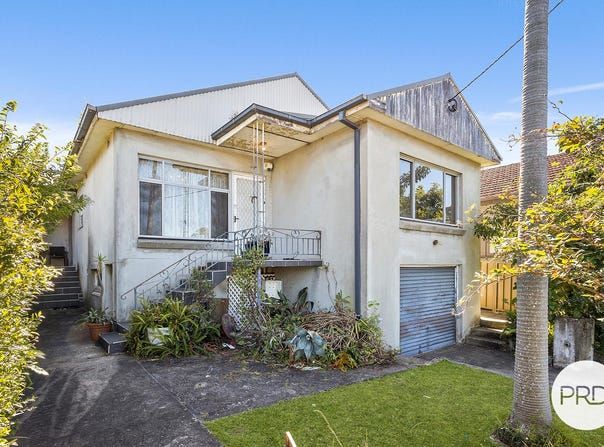 196 Gladstone Avenue, Coniston, NSW 2500