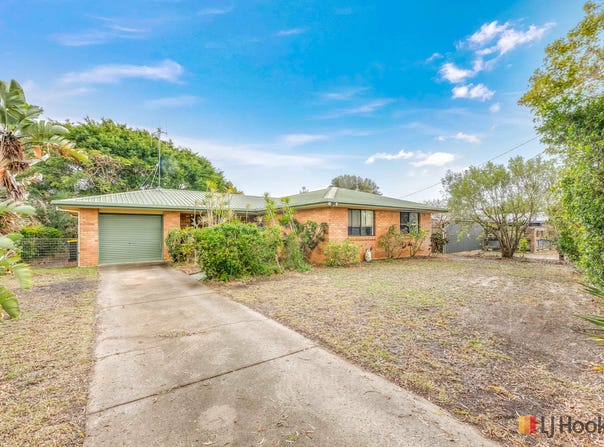 4 Olive Drive, Moore Park Beach, Qld 4670