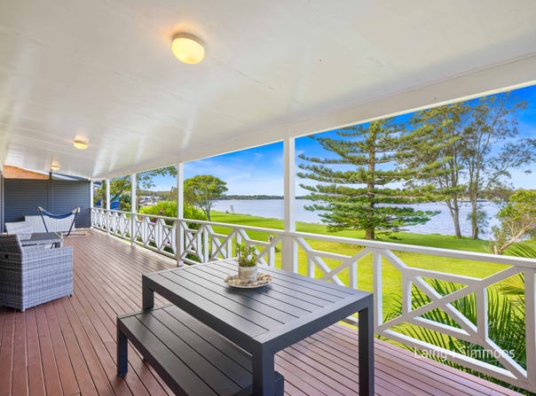 16 Shoreline Drive, Port Macquarie, NSW 2444