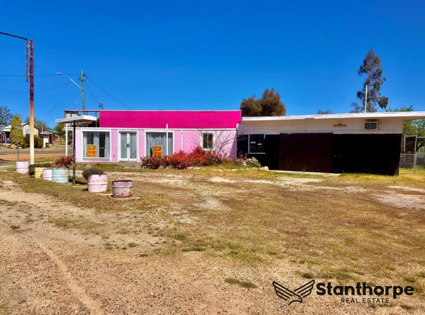 60 Tenterfield Street, Wallangarra, Qld 4383