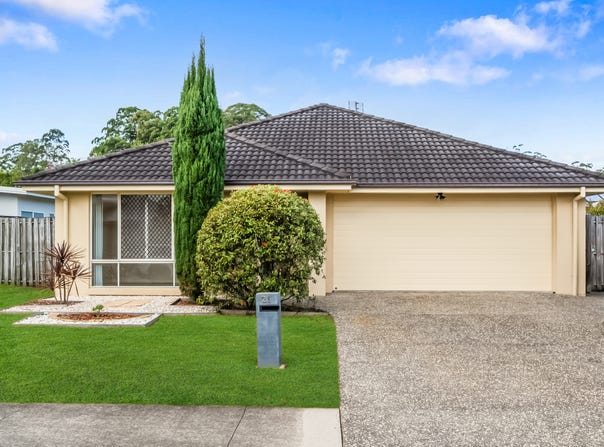21 Forest Pines Boulevard, Forest Glen, Qld 4556