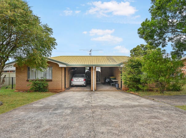 1 & 2/62 Hoepper Street, Kearneys Spring, Qld 4350