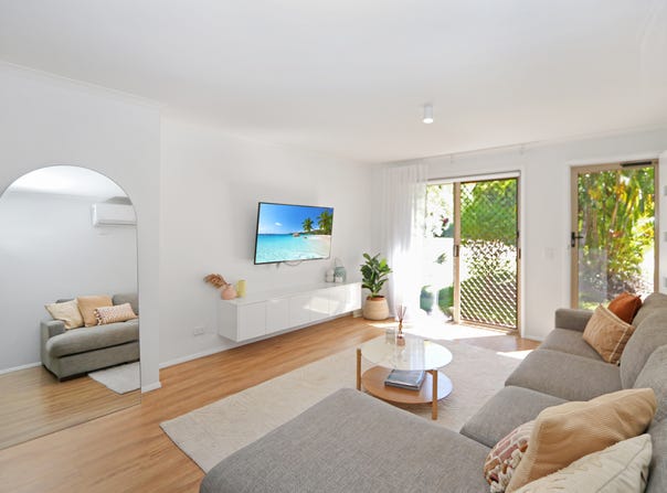 23/1-21 Golden Palms Court, Ashmore, Qld 4214