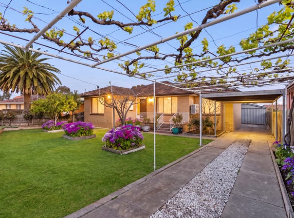 4 Shipley Court, Sunshine North, Vic 3020