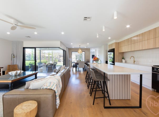 6 Heales Place, Curtin, ACT 2605