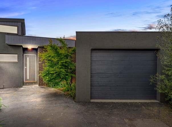2/13 Sutherland Court, Epping, Vic 3076