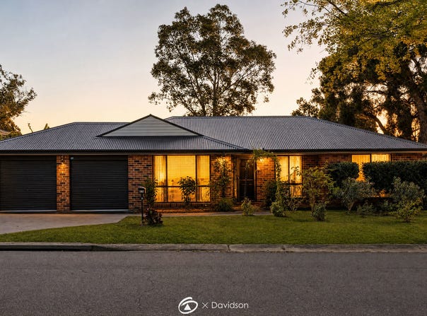 9 Woburn Abbey Court, Wattle Grove, NSW 2173