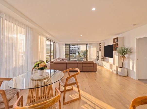 1307/6 Athena Boulevard, Hope Island, Qld 4212