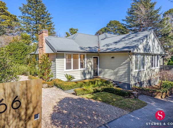 66 Blaxland Road, Wentworth Falls, NSW 2782