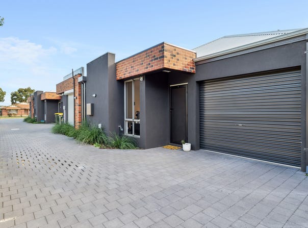 5/2 Wroxton Street, Midland, WA 6056