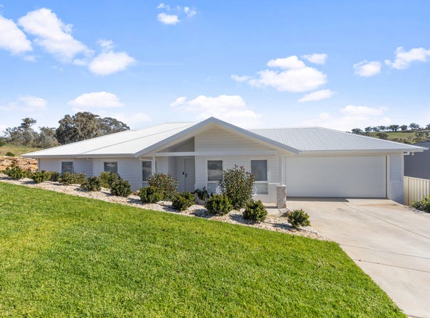 22 Bennelong Crescent, Lloyd, NSW 2650