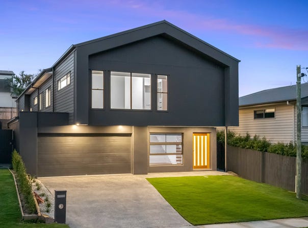 5A Chirn Crescent, Labrador, Qld 4215