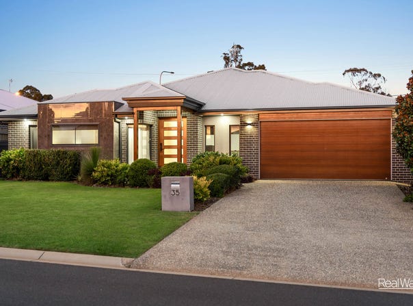 35 McGee Drive, Kearneys Spring, Qld 4350