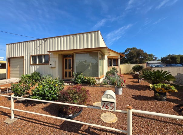165 Clive Street, Katanning, WA 6317
