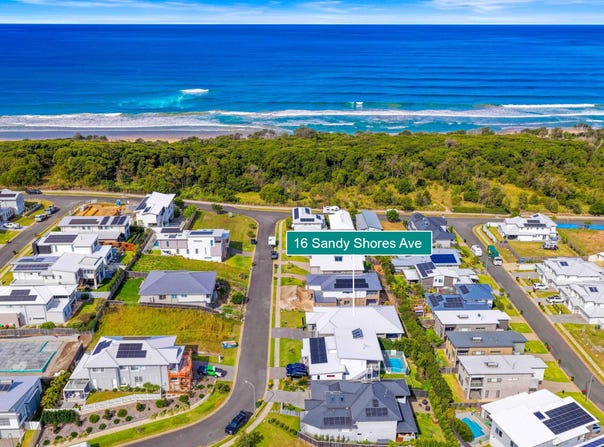 16 Sandy Shores Avenue, Lake Cathie, NSW 2445