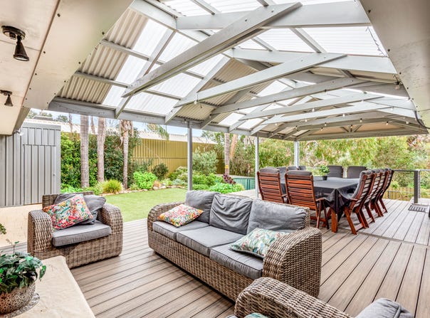 9 Salerno Court, Woodcroft, SA 5162