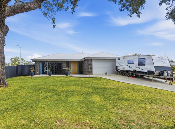 1 Abode Close, Woolgoolga, NSW 2456