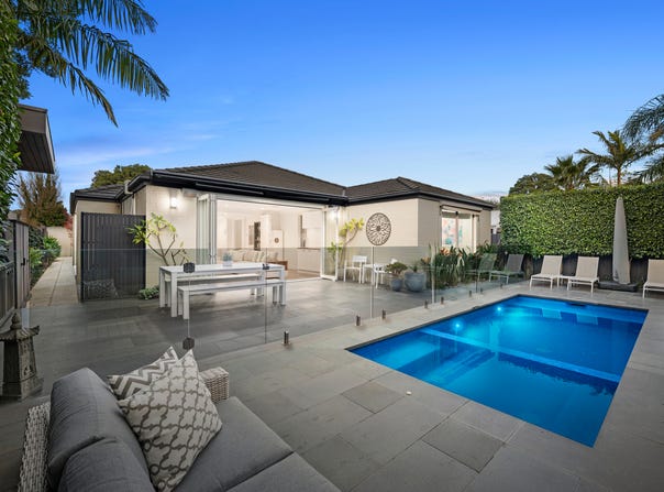 209 Tramway Parade, Beaumaris, Vic 3193