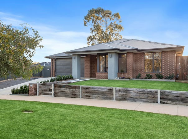 13 Charters Way, Huntly, Vic 3551