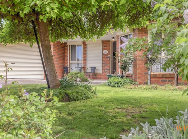 33 Oakbank Boulevard, Whittlesea, Vic 3757
