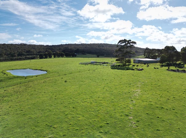 2 Conspicuous Beach Road, Nornalup, WA 6333