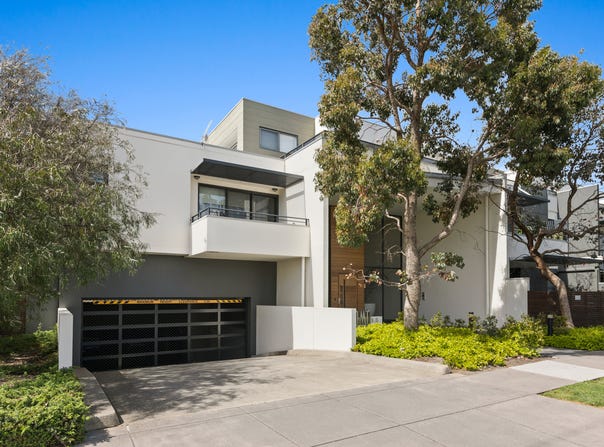 11/35 Como Parade East, Mentone, Vic 3194
