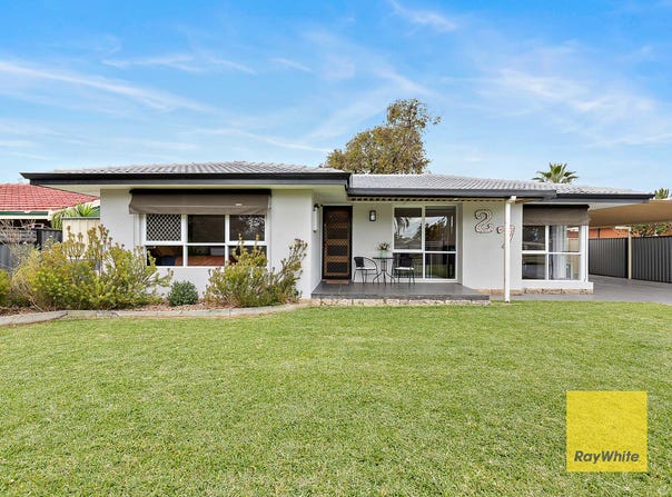 27 Glyndebourne Avenue, Thornlie, WA 6108