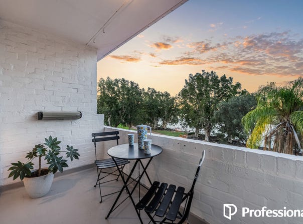 140/12 Wall Street, Maylands, WA 6051