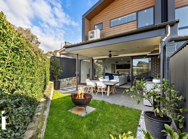 10B Aurora Close, Mawson, ACT 2607