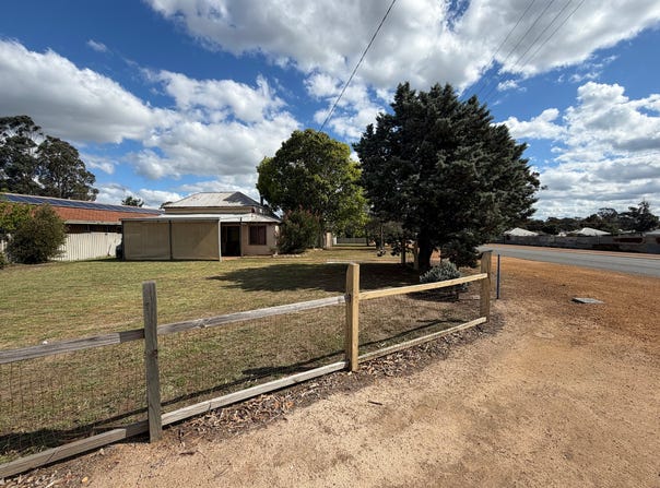 20 Blantyre Street, Katanning, WA 6317