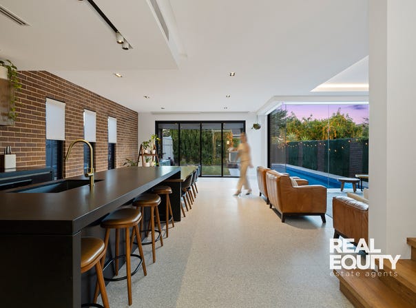 8B Quota Avenue, Chipping Norton, NSW 2170