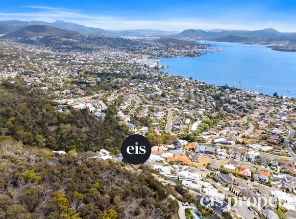 10 Stephanie Close, Sandy Bay, Tas 7005